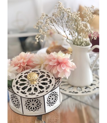 Confezione da 6 sottobicchieri + 6 sottobicchieri + 1 scatola di caramelle - colore bianco