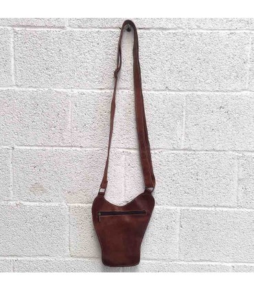 100% Handcrafted Leather Shoulder Bag - Leather Goods - Sustatein Model