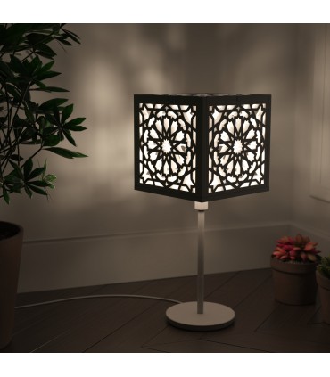 Lampara Minimalista Sobre Mesa Celosia Árabe - Geometría Árabe - Color Blanco - Modelo Mukaeab