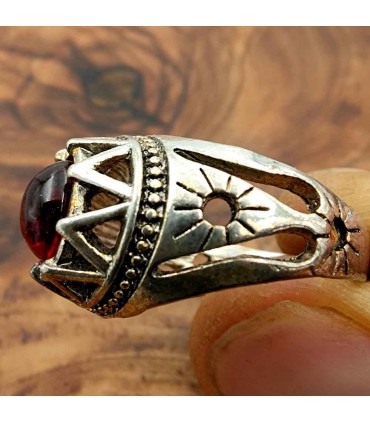 Stainless Steel Alloy Unisex Ring - Red Stone - Medieval Gothic Style - Sitta Ashrin Ahmar Model