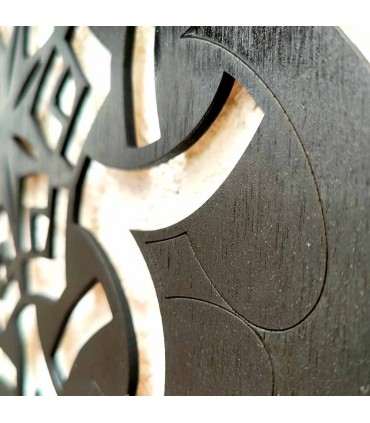 Dekoratives Bild Satinschwarzes Holzgitter – Keltische Dekoration – Laserschnitt – Modell Fasayfisa – 50 x 50 cm