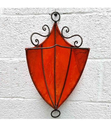 Lampada da Parete in Pelle Beige con Paralume Decorato con Henné Artigianato Marocchino Modello Aldurue