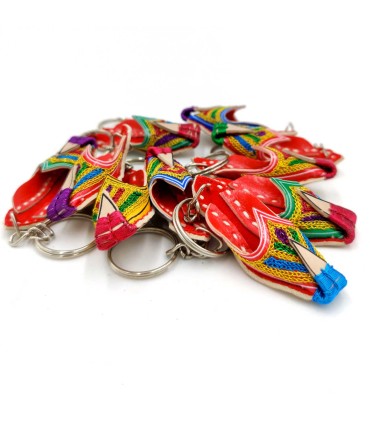 Handgefertigter Schlüsselanhänger in Form eines offenen Schuhs – verschiedene Farben | Einzigartiges Souvenir aus Pakistan und I