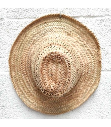 Cappello in sparto in stile cowboy: eleganza rustica per le tue avventure nella natura