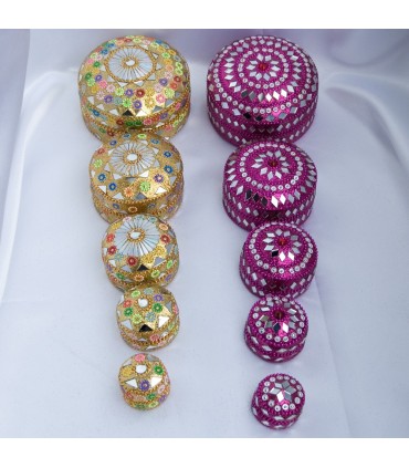 Jeu 5 cases couleurs Brillantes-Varios et modèles - très agréable