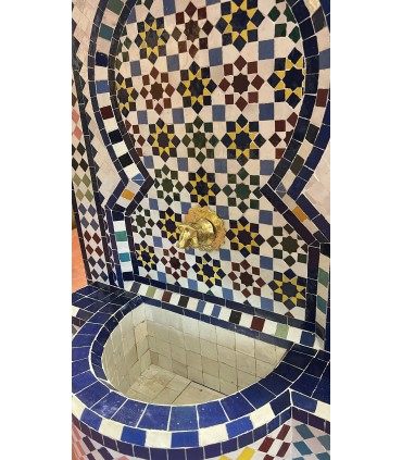 Fuente de Terraza o Jardín Mosaico Morisco de Azulejo Zellige Andalusí - Modelo Mulawan Jamil