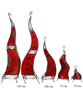 Lâmpadas de forja e pele pintaram com Henna - vários modelos