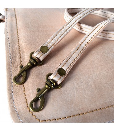 Sac en cuir - main ou suspendu - 2 poches - snap - diverses couleurs - 31 cm