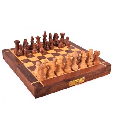 Faltbares Holzschach - Handgemachte Chips - Akla Model