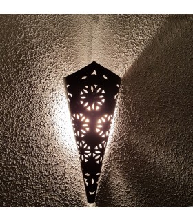 Lampada da parete in ferro traforato - Mandala Design - Modello DAAIRA